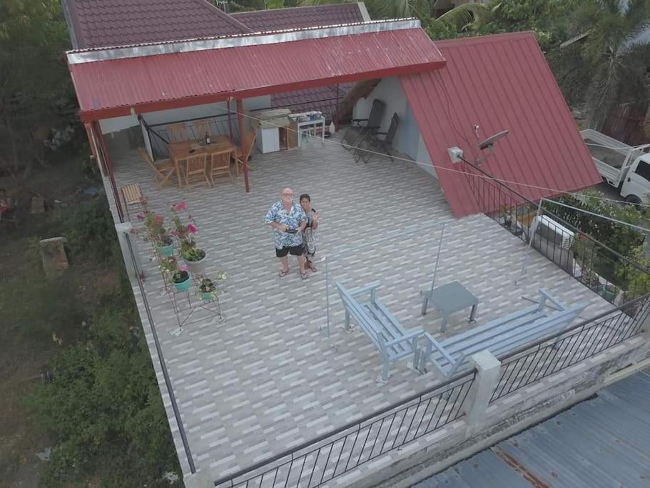 A Unique And Cozy Wholehouse In Babak Samal Island Exterior foto